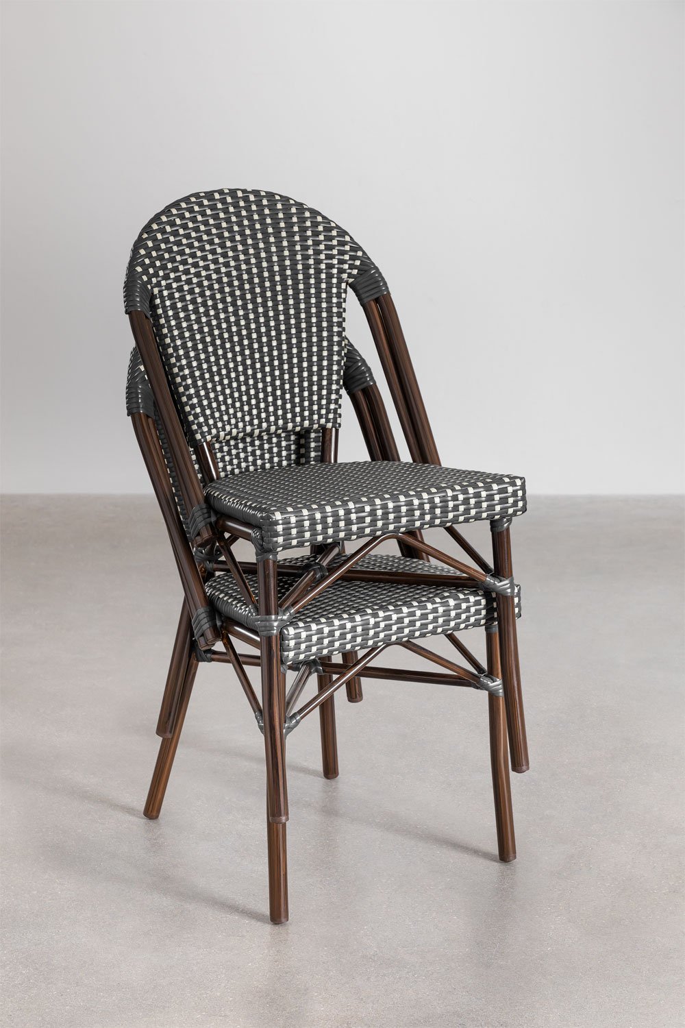 Pack of 2 Brielle Bistro aluminum stackable garden chairs, gallery image 9