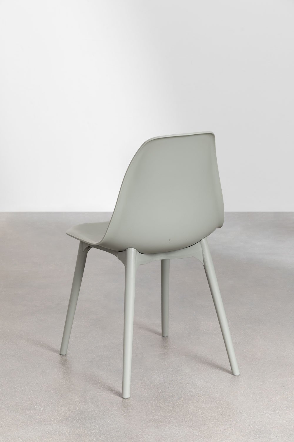 Pack of 4 Scand polypropylene garden chairs, gallery image 4