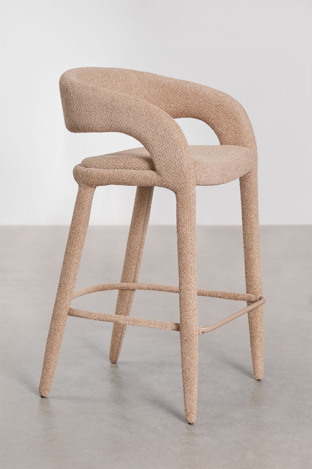 Pack of 4 Arazeina upholstered bar stools, gallery image 2
