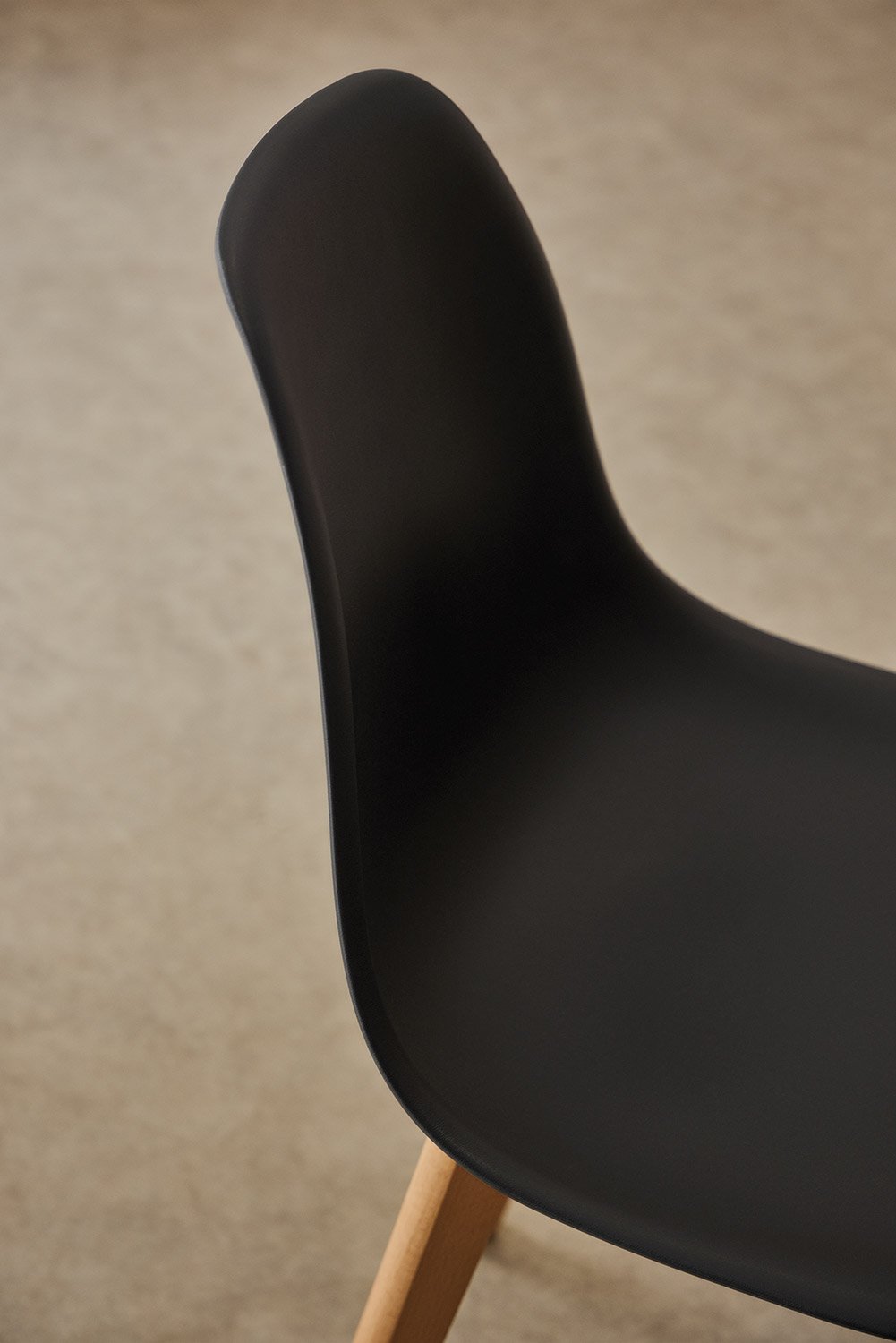 Scand Nordic dining chair set of 2 in polypropylene and beech wood, gallery image 2