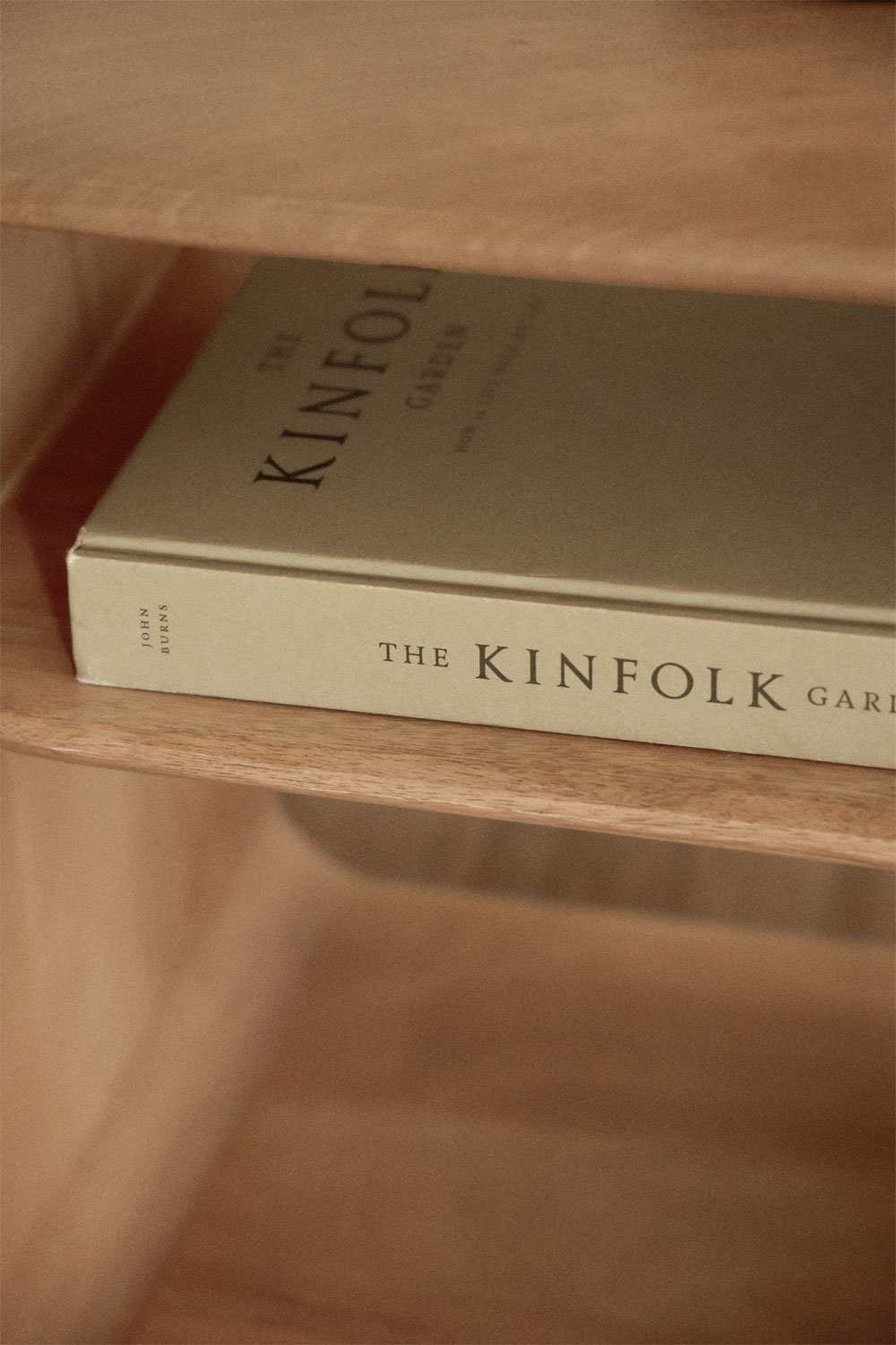 Pack of 2 rectangular bedside tables 40x30 cm in Tinsley wood, gallery image 2