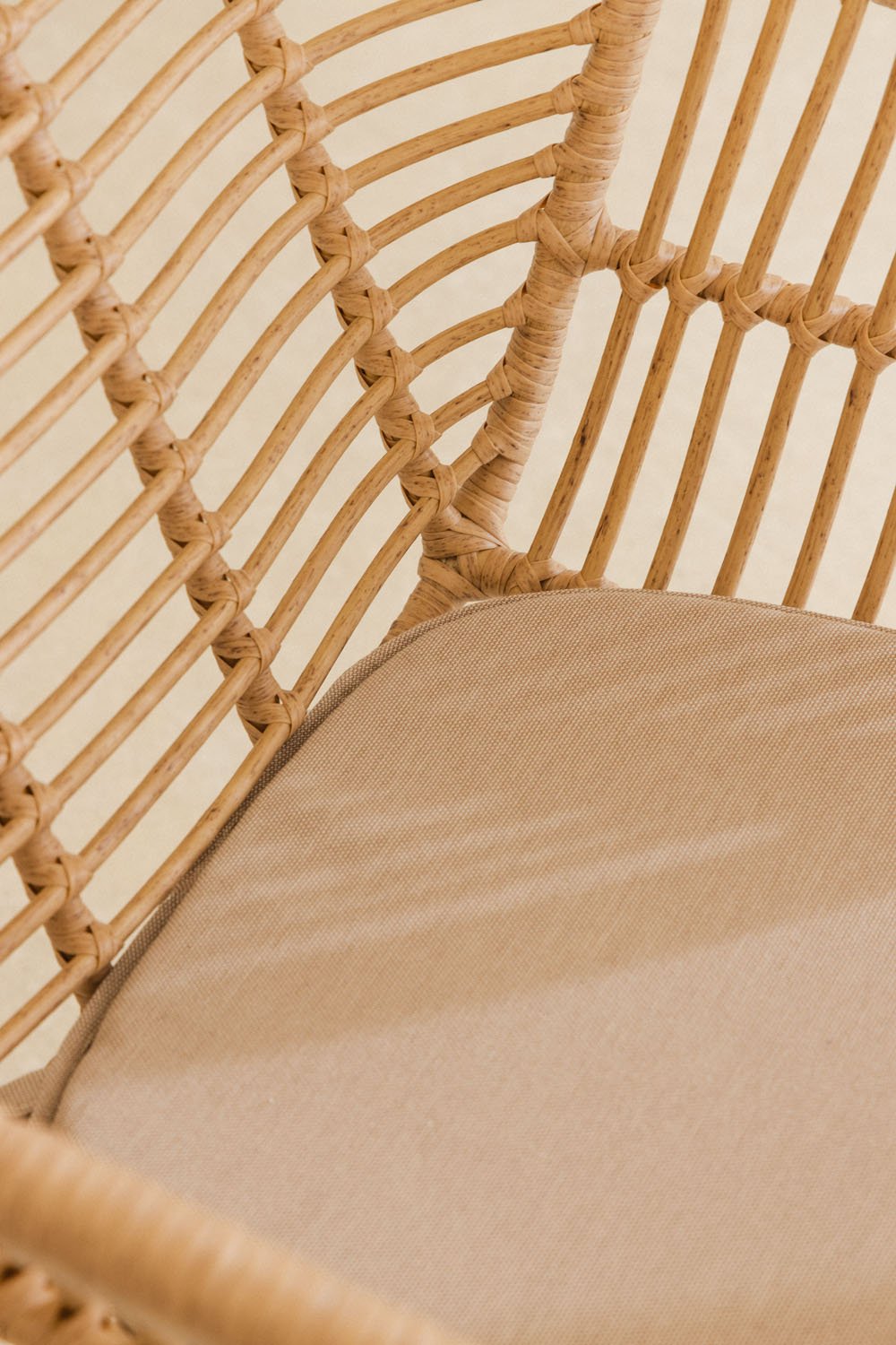 Pack of 4 Zole synthetic wicker garden chairs, gallery image 9