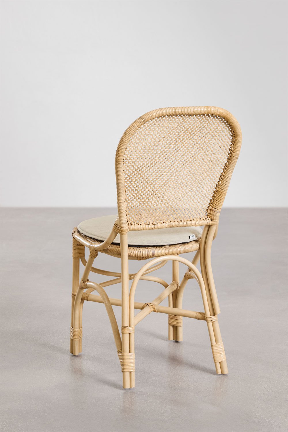 Pack of 2 Zariel rattan garden chairs, gallery image 3
