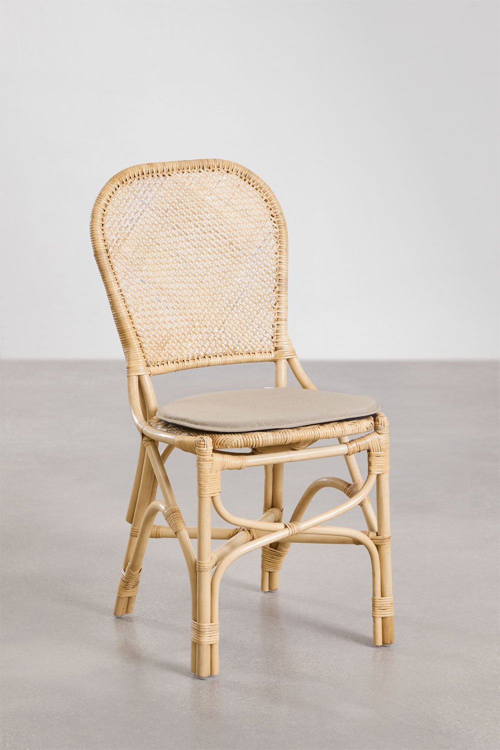 Pack of 4 Zariel rattan garden chairs, gallery image 1