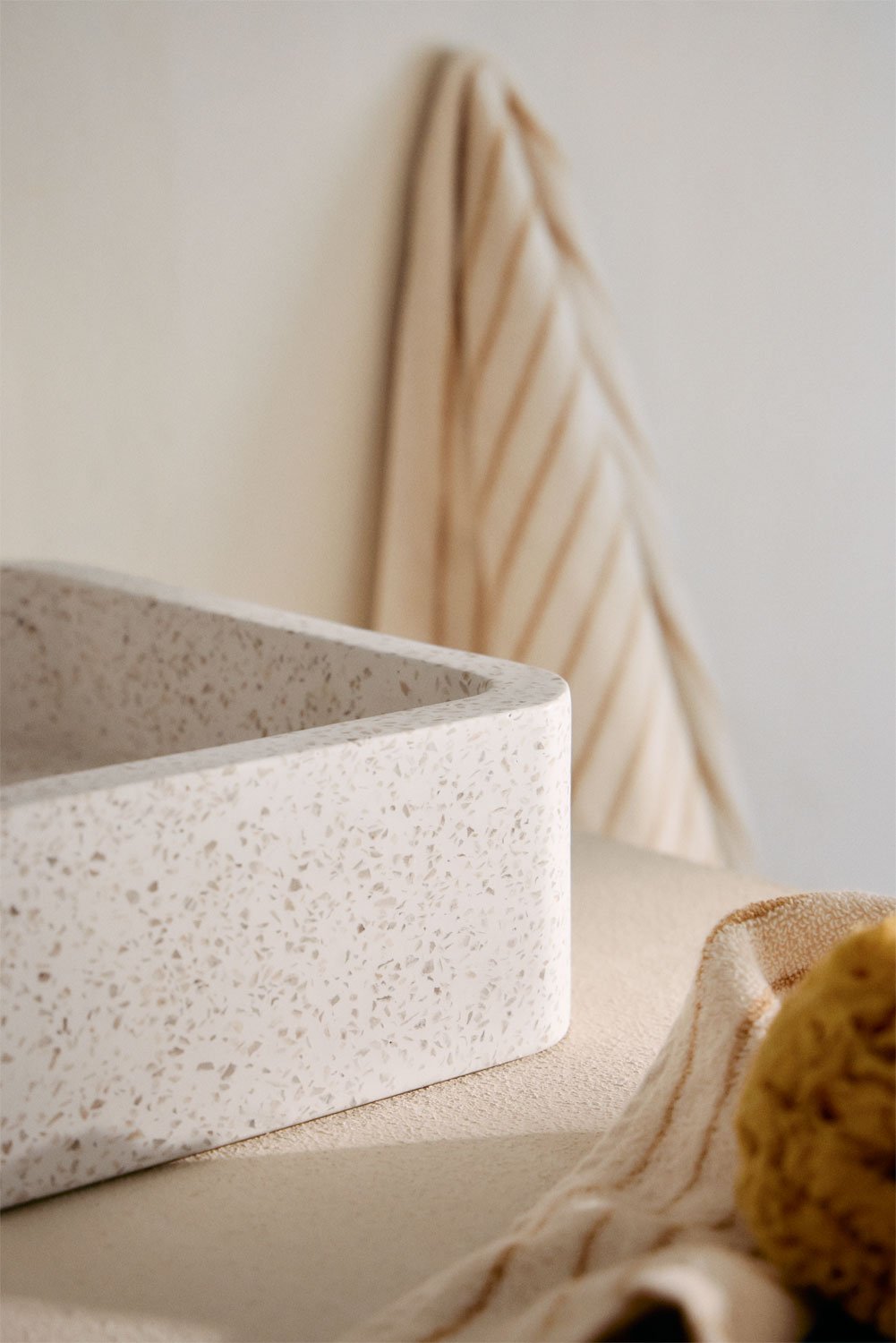 Ronald concrete sink, gallery image 2