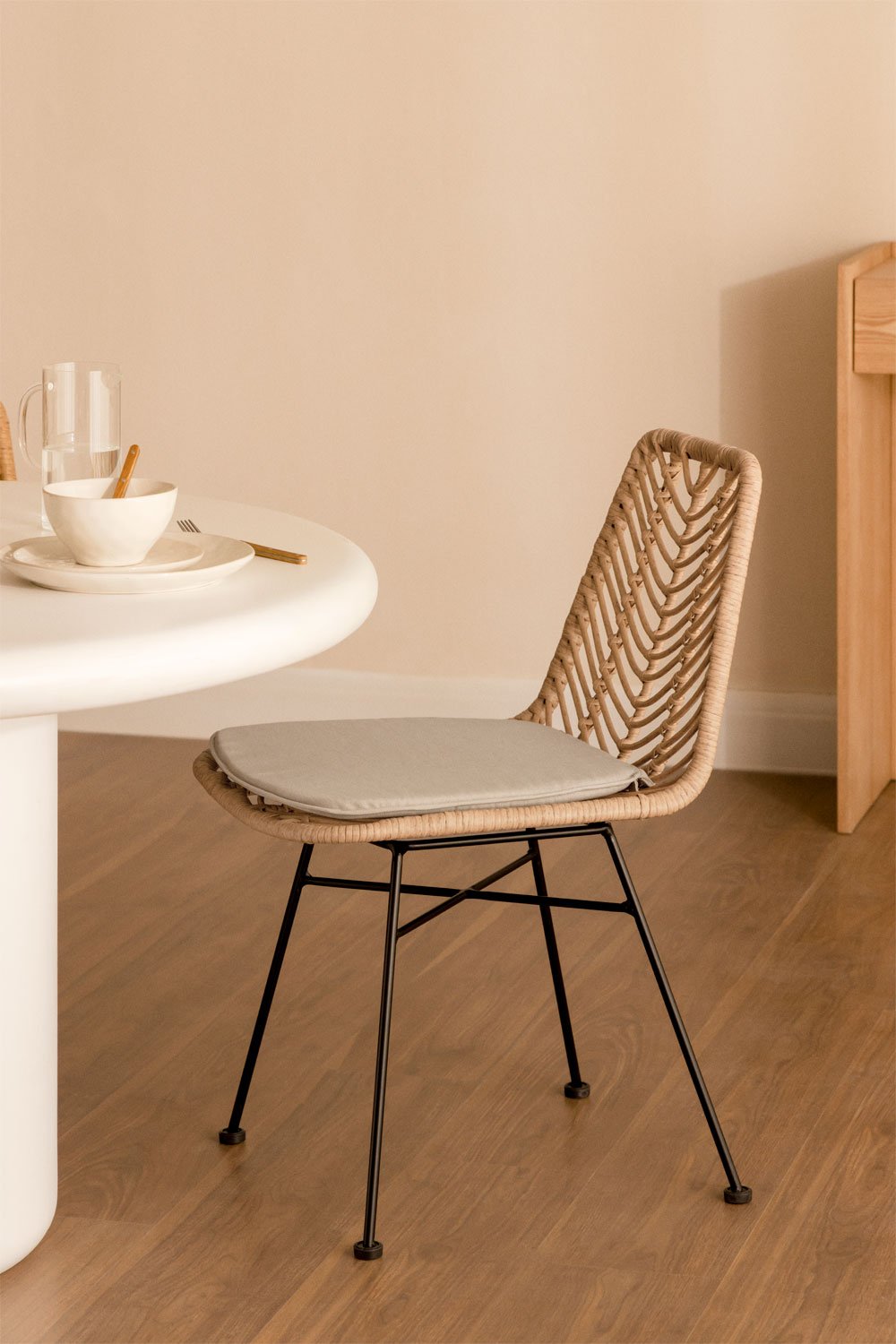 Pack of 4 Gouda Natural synthetic rattan dining chairs, gallery image 1