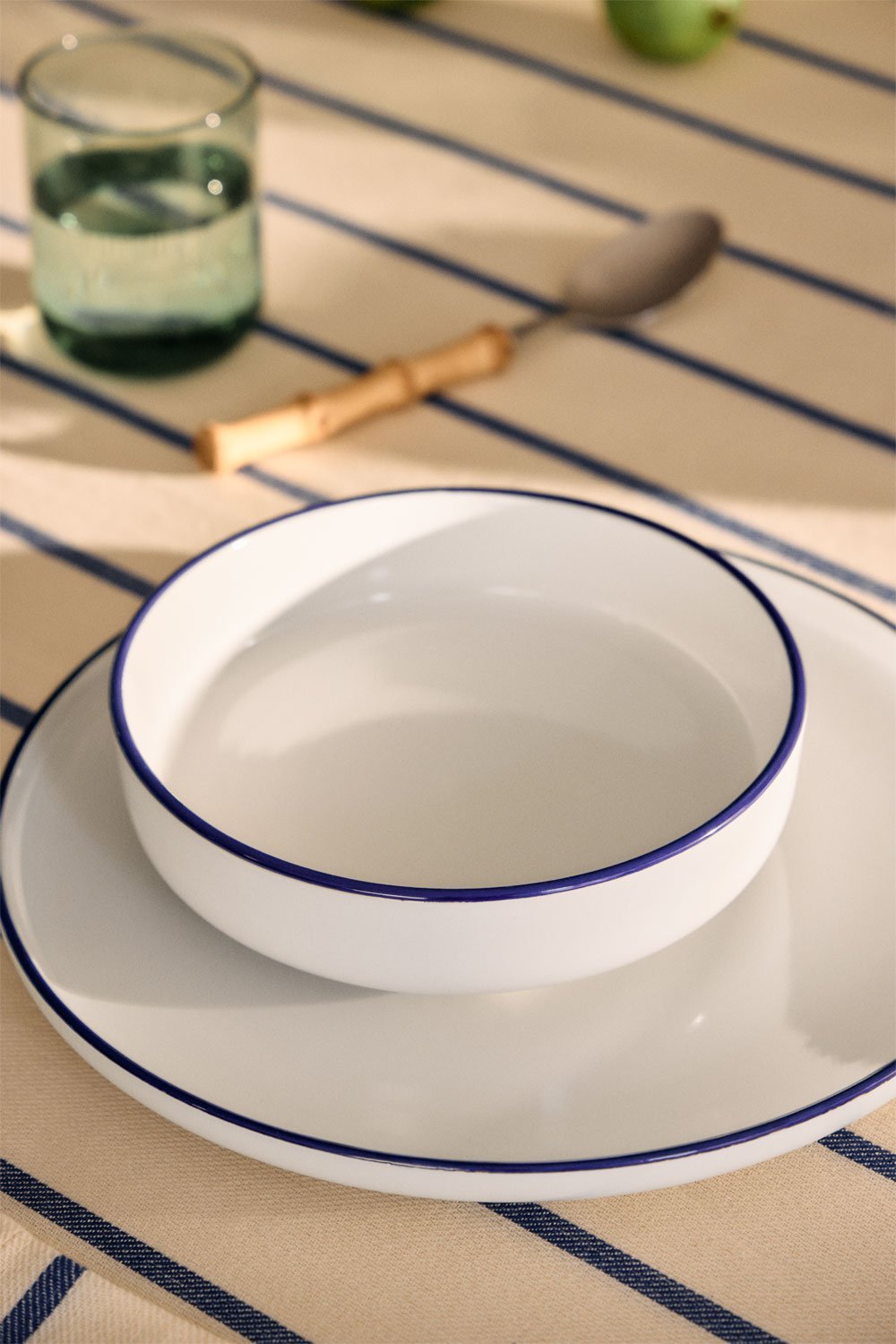 12-piece stoneware dinnerware set Ronilena, gallery image 2