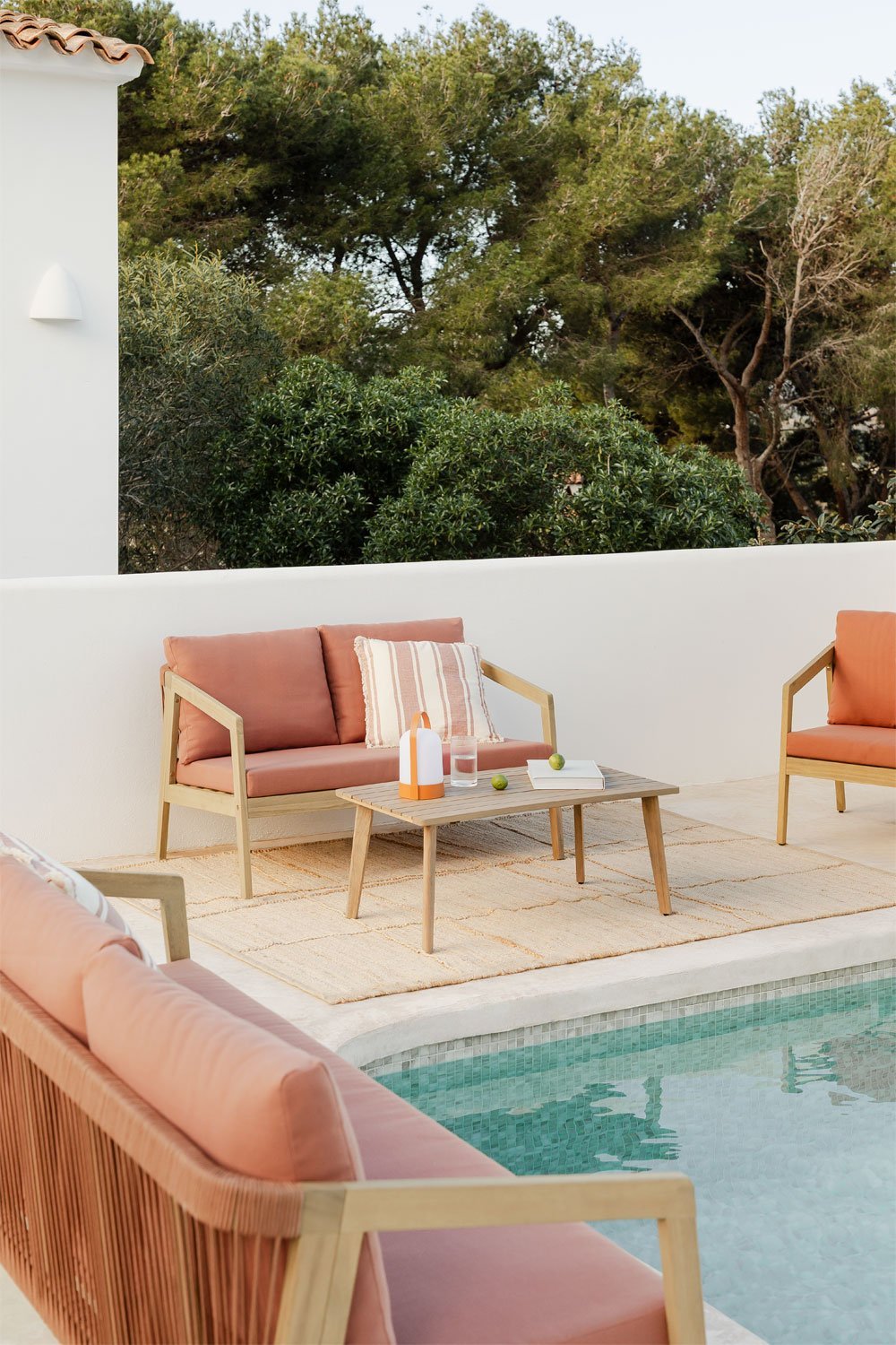 Kaela 2-seater garden sofa in acacia wood and braided rope, gallery image 1