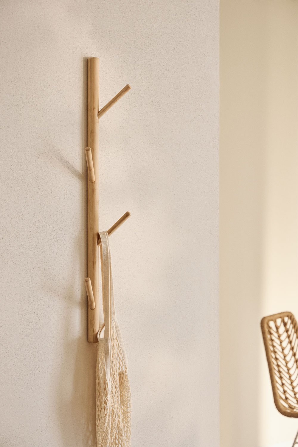 Nivar bamboo wall coat rack, gallery image 1