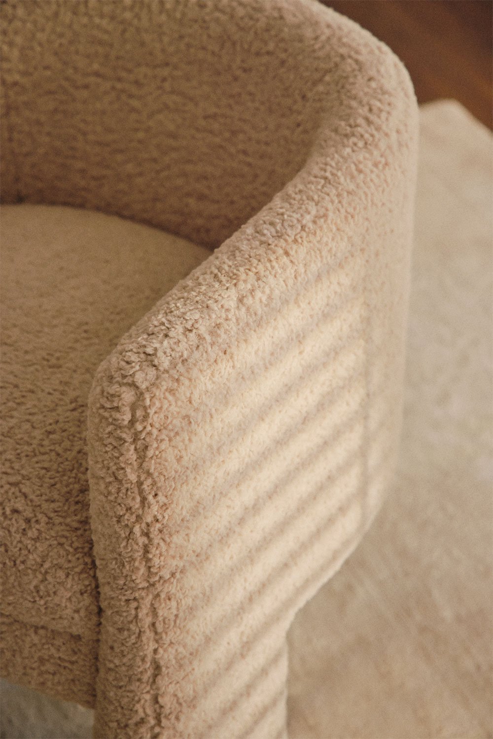 Pack of 2 Irati sheepskin armchairs, gallery image 2