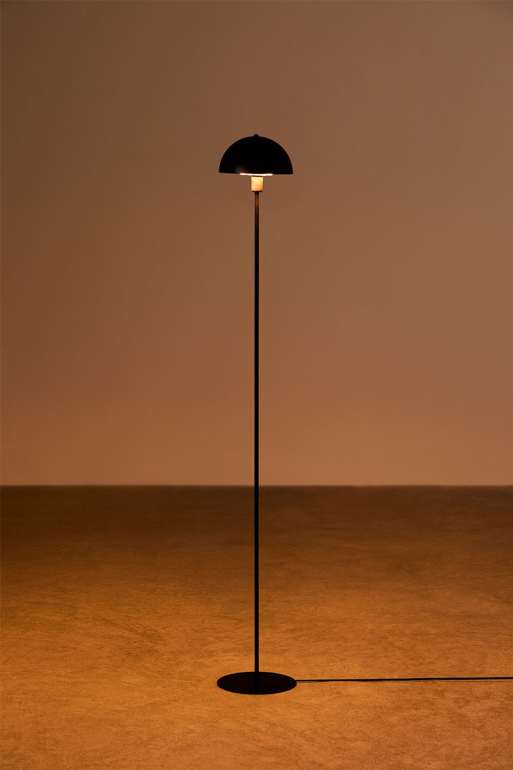 Alnair iron floor lamp, gallery image 4
