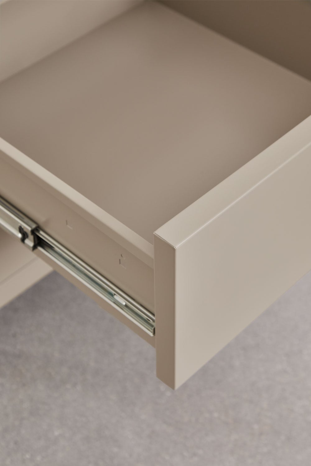 Rectangular bedside table 45x40 cm in Michigan steel, gallery image 6