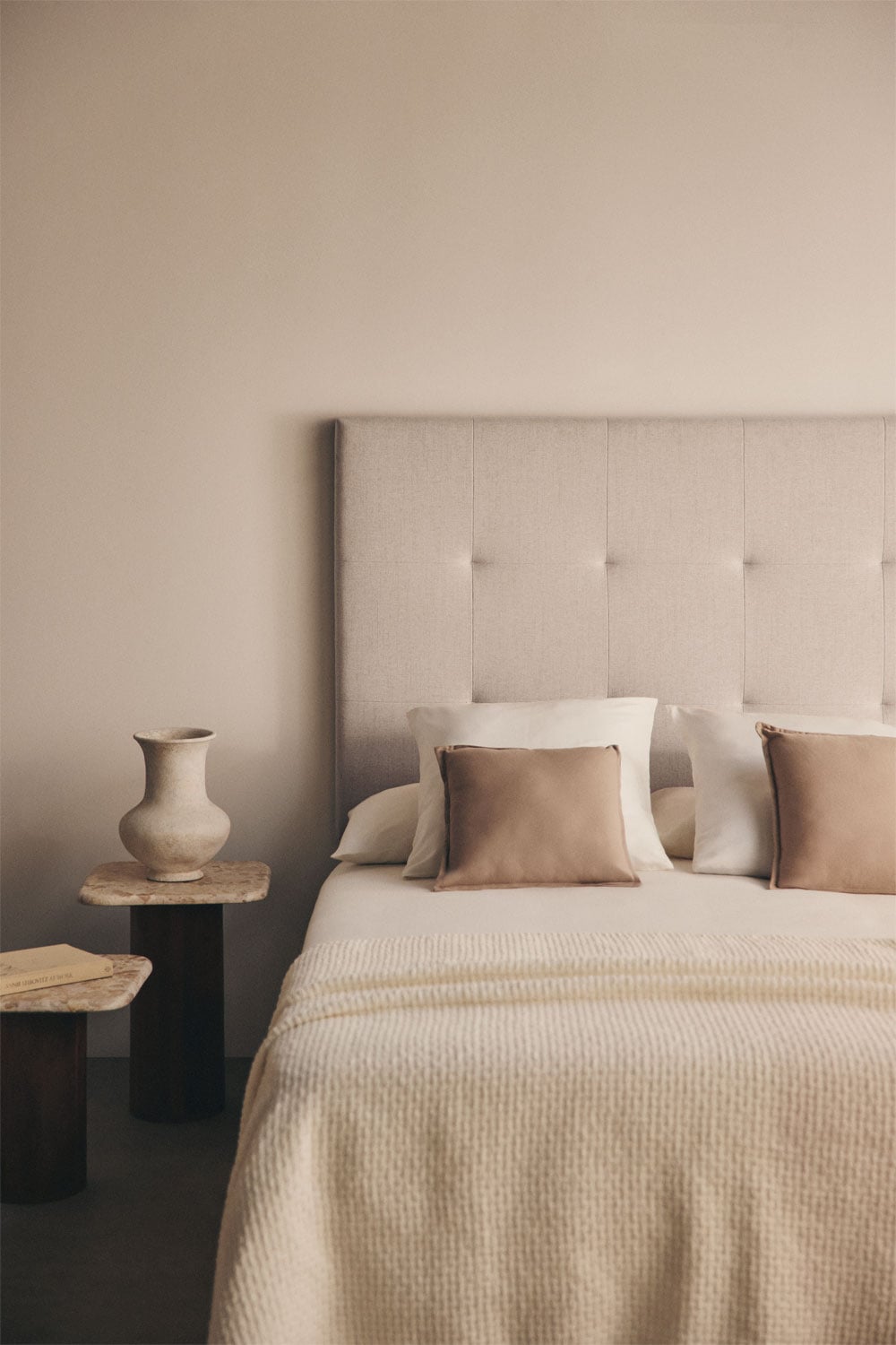 Artur upholstered headboard, gallery image 1