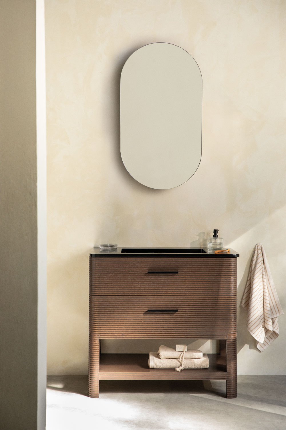Bathroom furniture set in wood with integrated sink Misene, gallery image 1