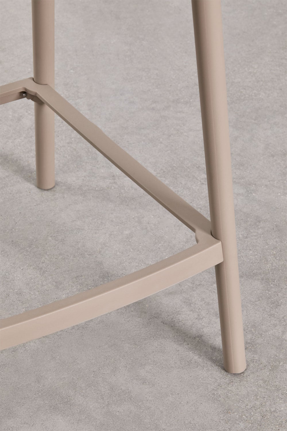 Pack of 2 Ores polypropylene high garden stools, gallery image 7