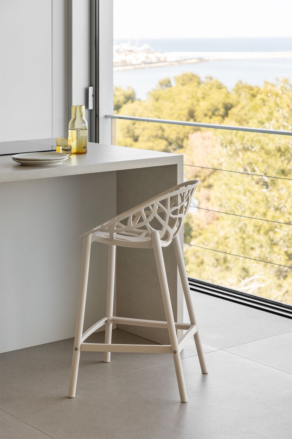 Pack of 4 Ores polypropylene high stools, gallery image 1