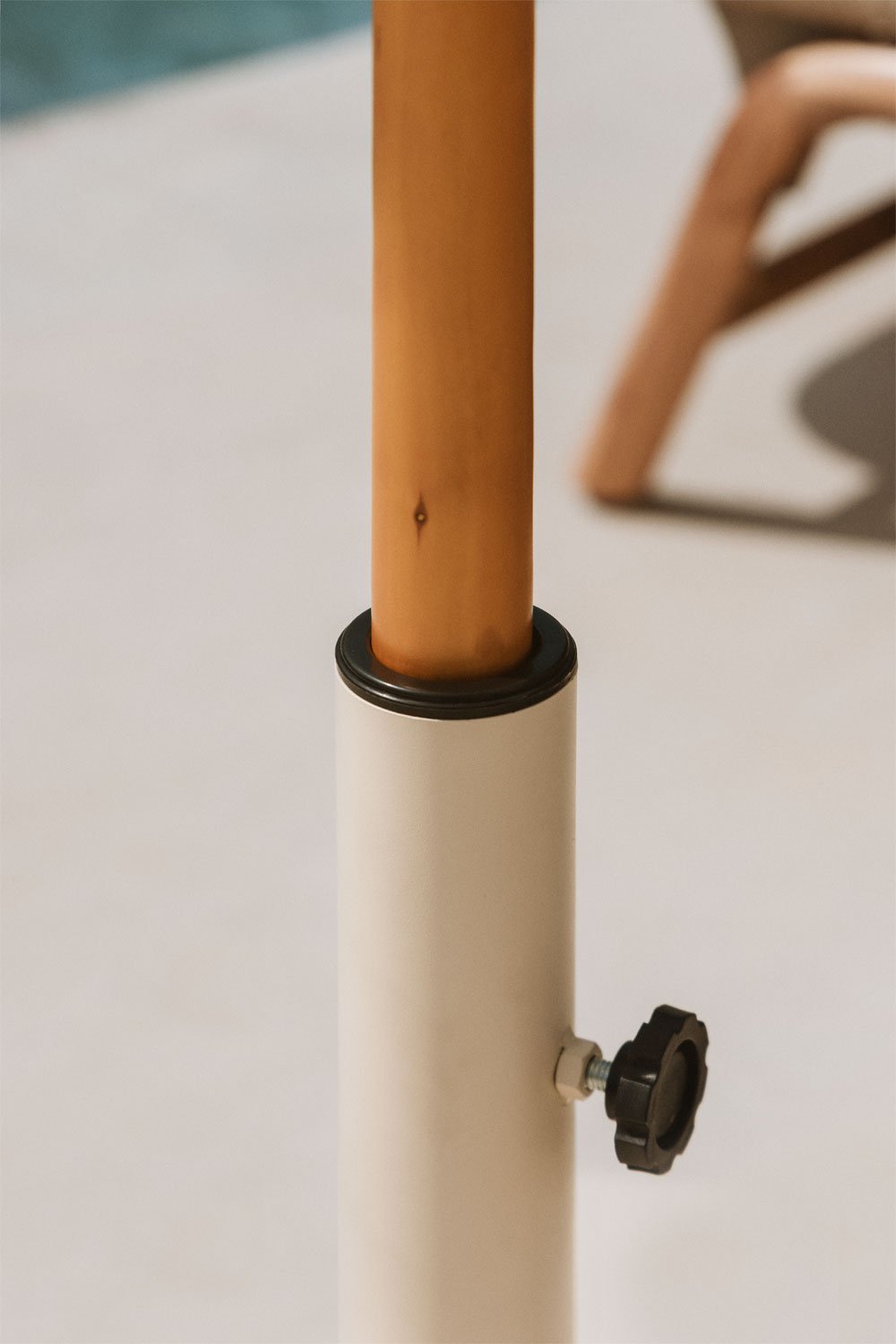 Square parasol base 60x60 cm in Peuet steel, gallery image 2