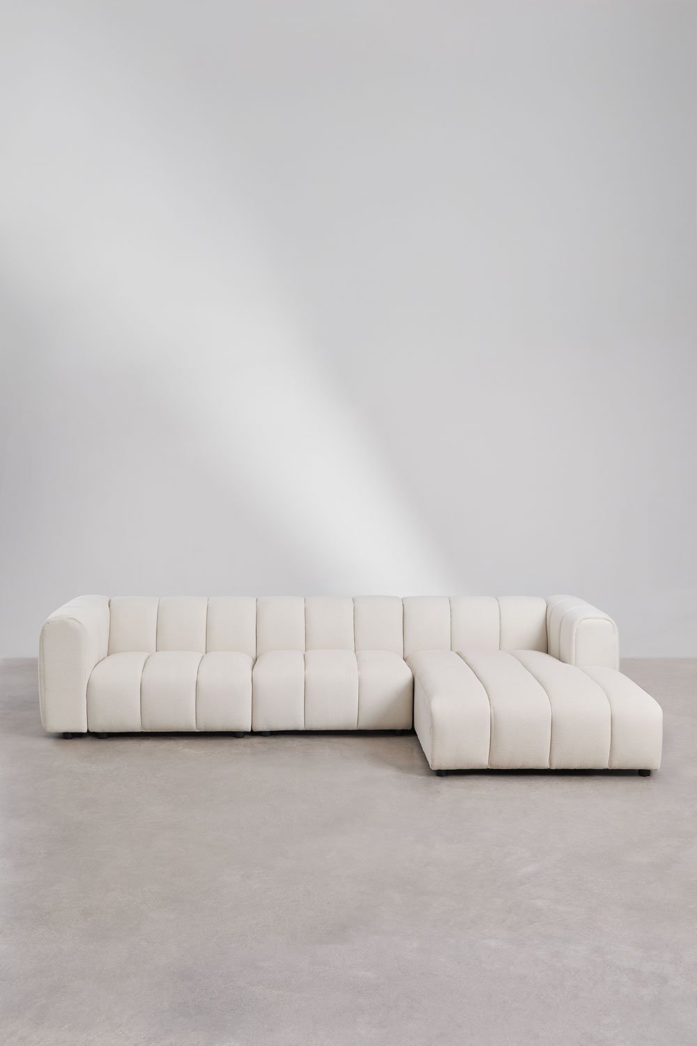 3-piece modular right chaise longue sofa in Eliot bouclé fabric, gallery image 3
