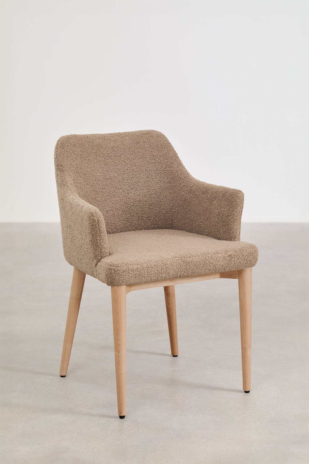 Pack of 4 Banfil sheepskin dining chairs with armrests, gallery image 3