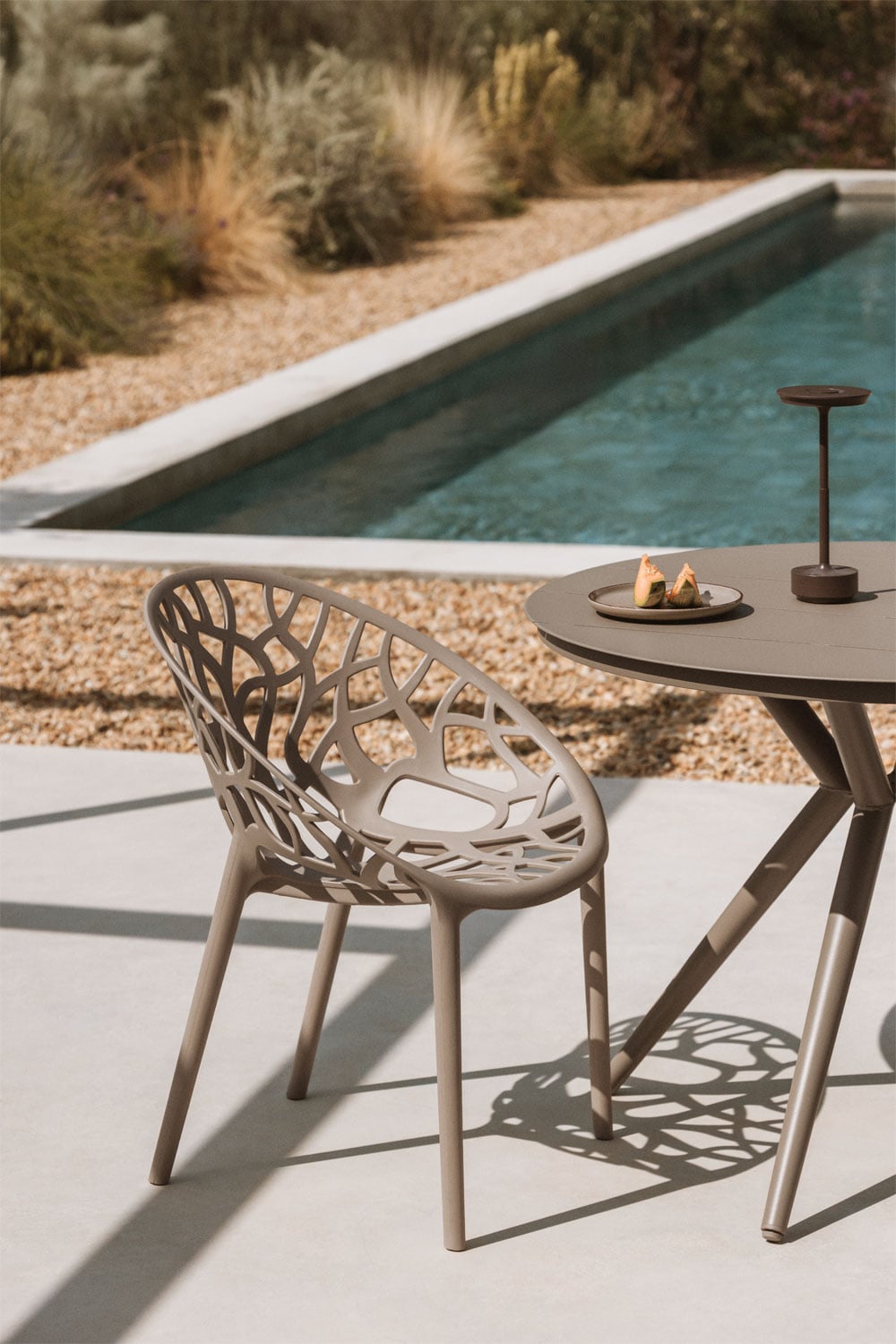 Pack of 2 stackable garden chairs in polypropylene Ores, gallery image 1