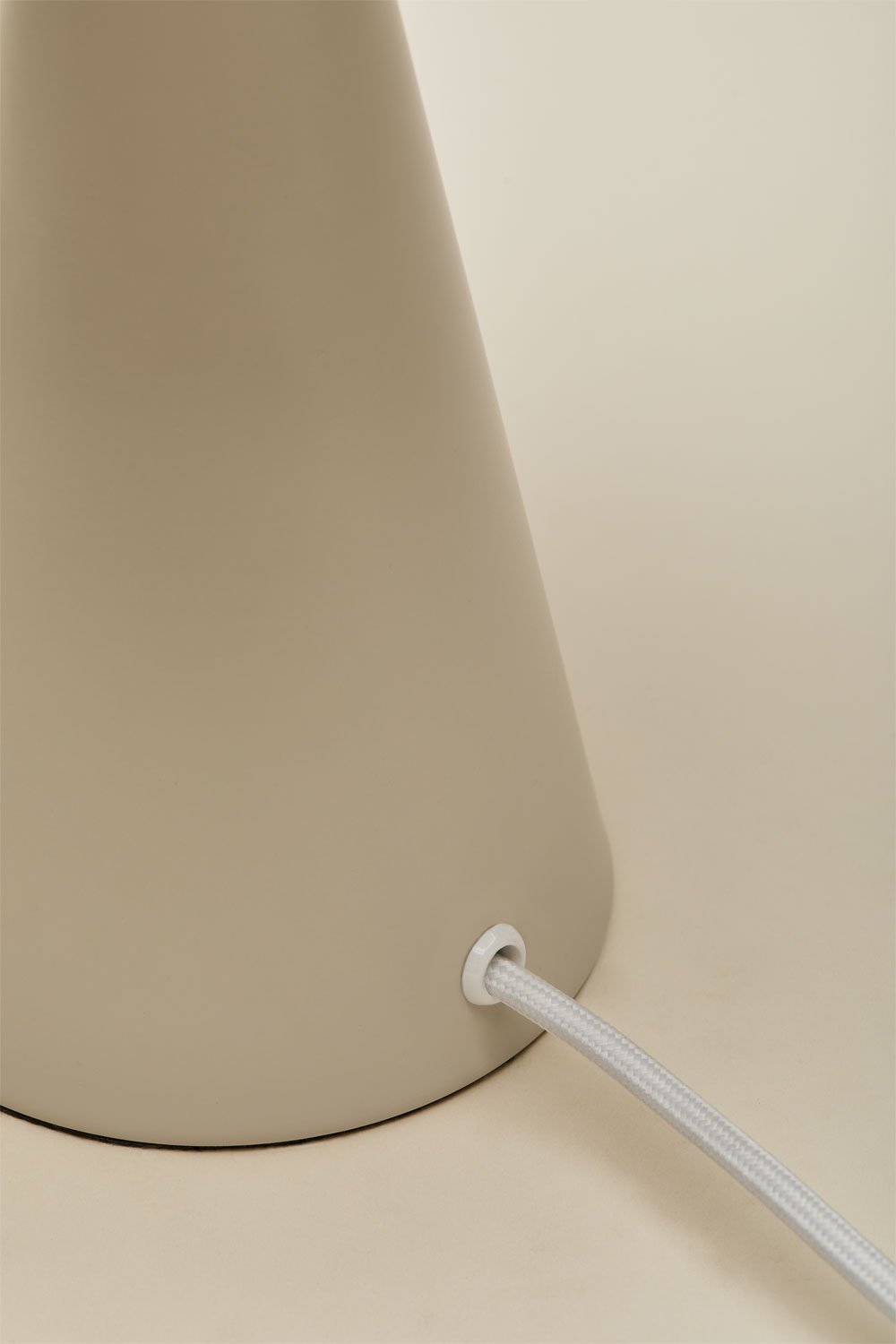 Jaliya iron table lamp, gallery image 6