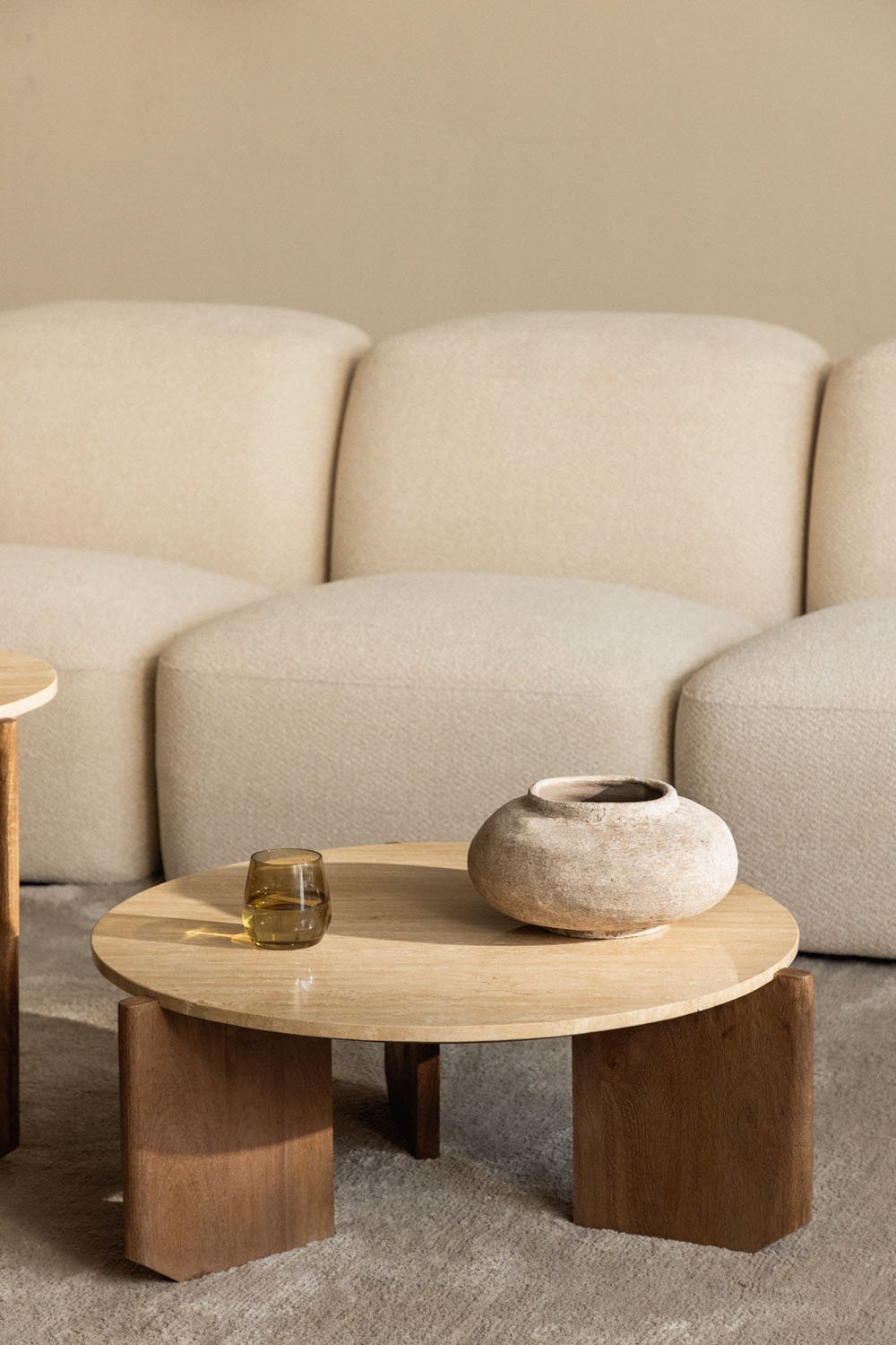 Round coffee table in natural stone and mango wood Lavinia, gallery image 1