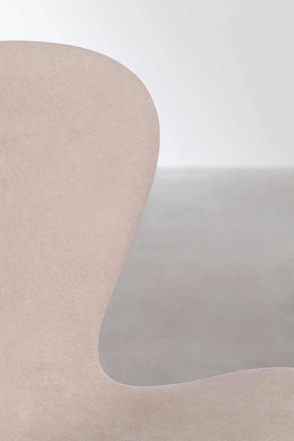 On a high stool., gallery image 4