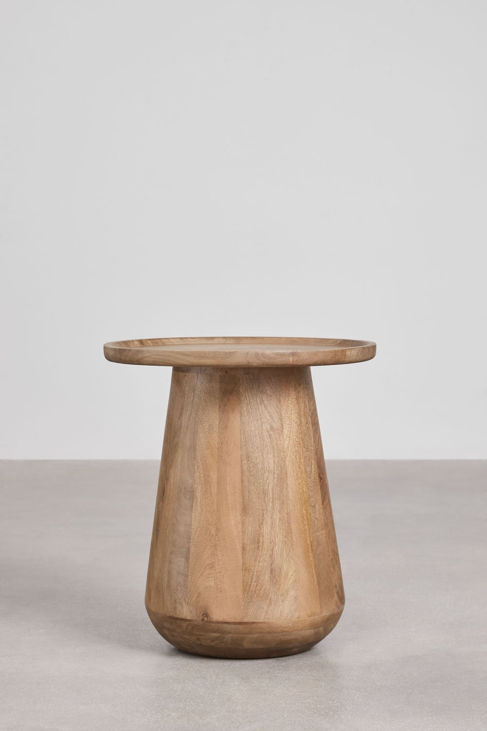 Round bedside table Ø50 cm in Naiara mango wood, gallery image 1