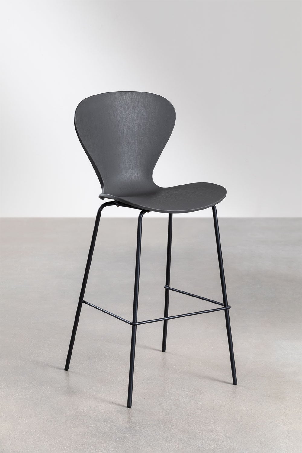 Pack of 4 Uit high stools, gallery image 1