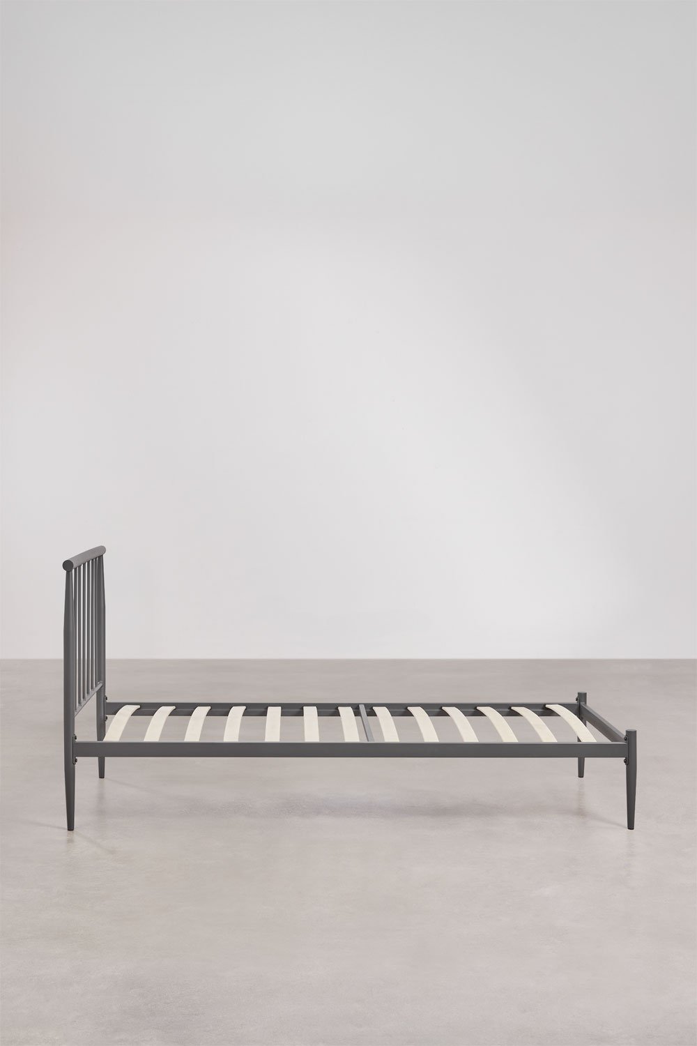 Amaia iron bed, gallery image 4