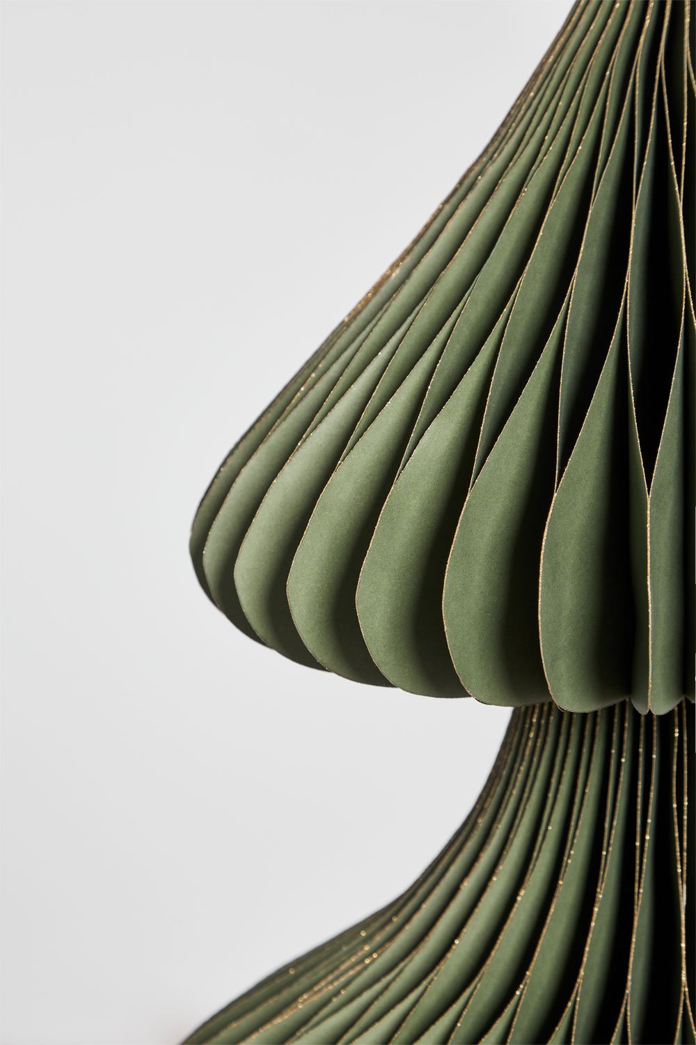 Aurina paper Christmas tree, gallery image 2