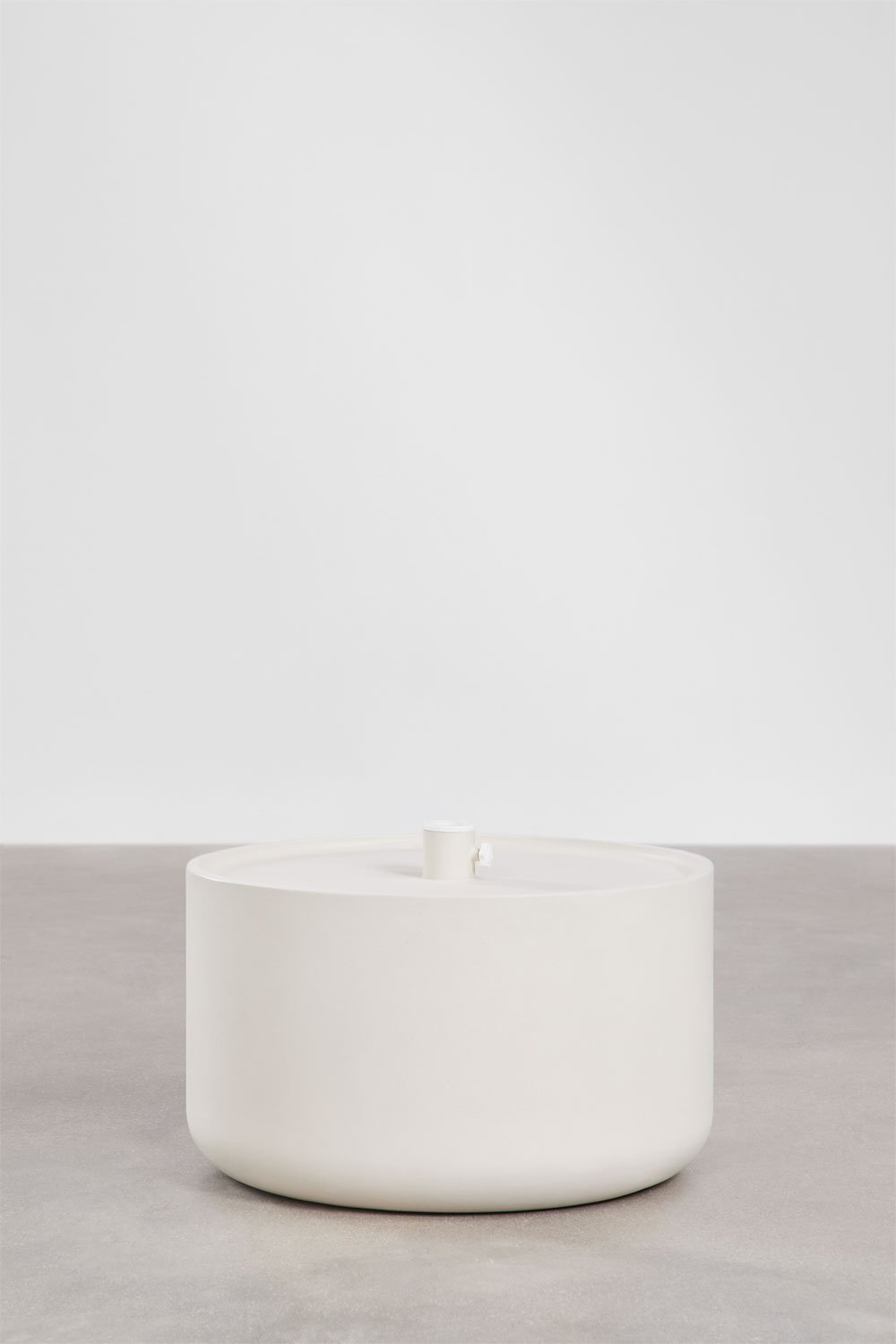 Round umbrella base Ø60 cm in Darwys cement, gallery image 1