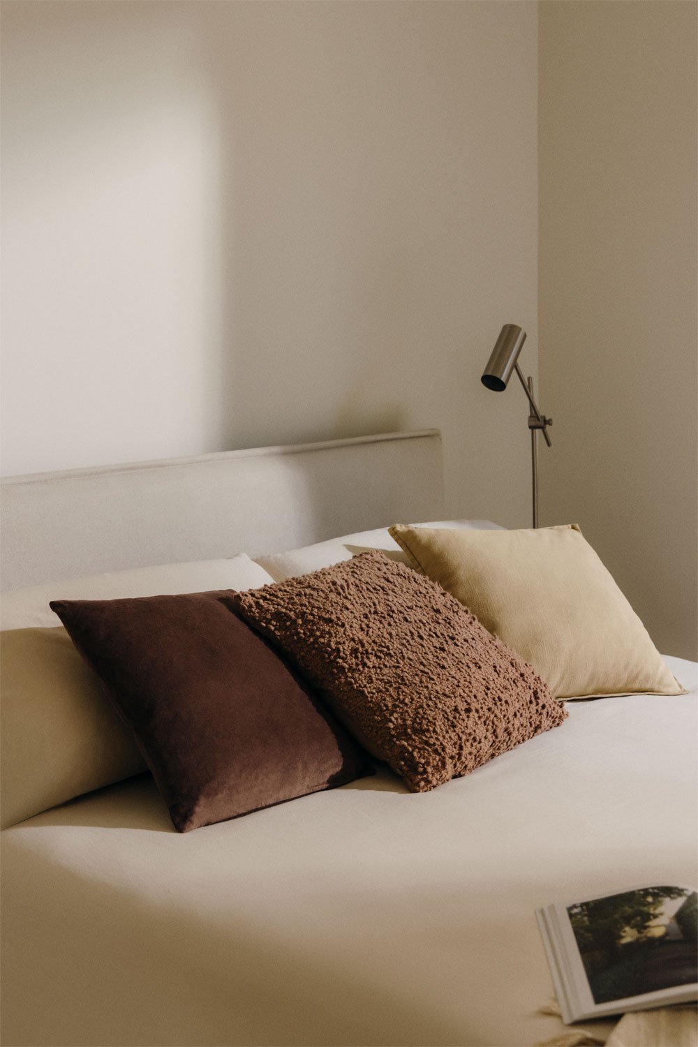 45x45 cm square cushion in Zanero bouclé fabric, gallery image 1