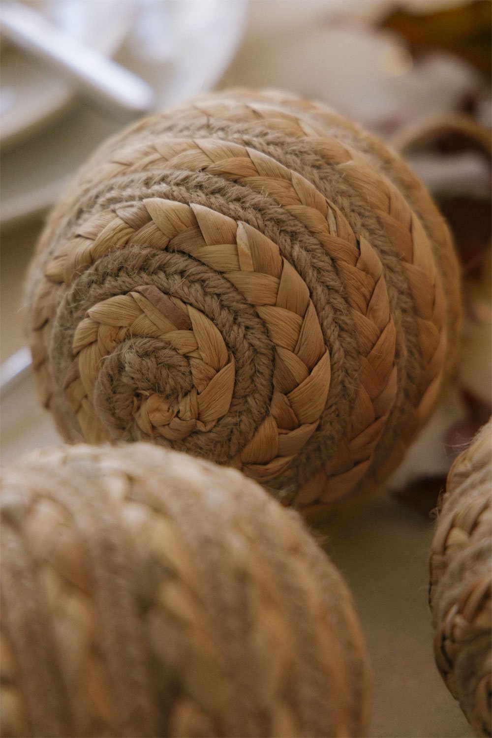 Set of 3 Lixue braided rope Christmas ornaments, gallery image 2