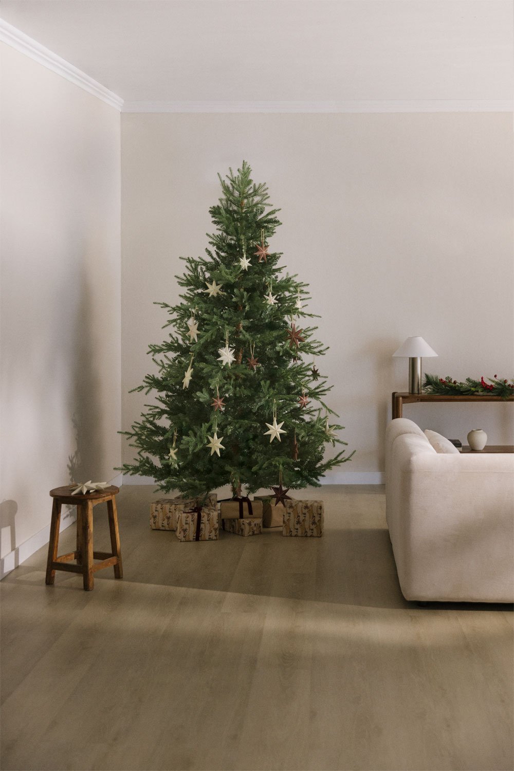 Fiona Christmas Tree, gallery image 1