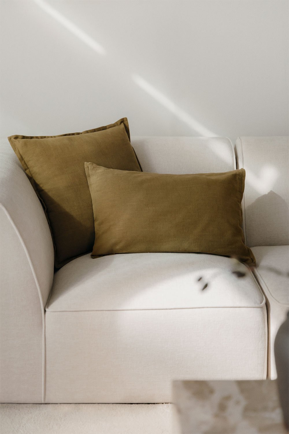 Rectangular cushion 35x50 cm in Elezar cotton, gallery image 1