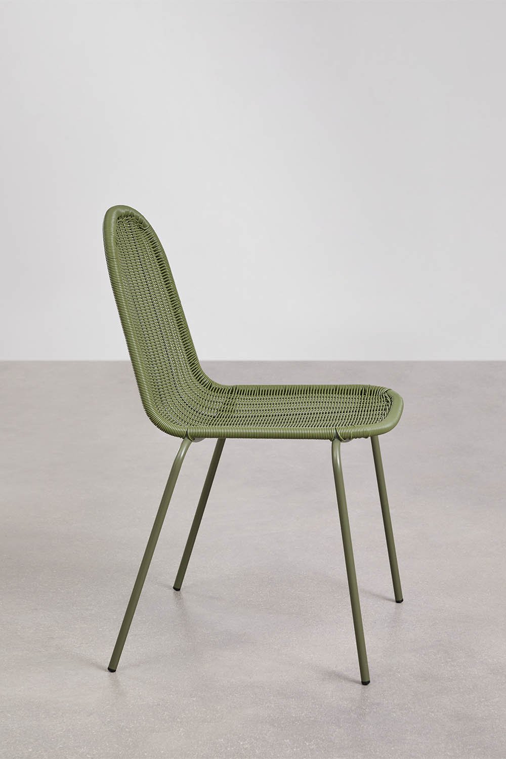 Stackable dining chair in synthetic rattan Reiven, gallery image 2