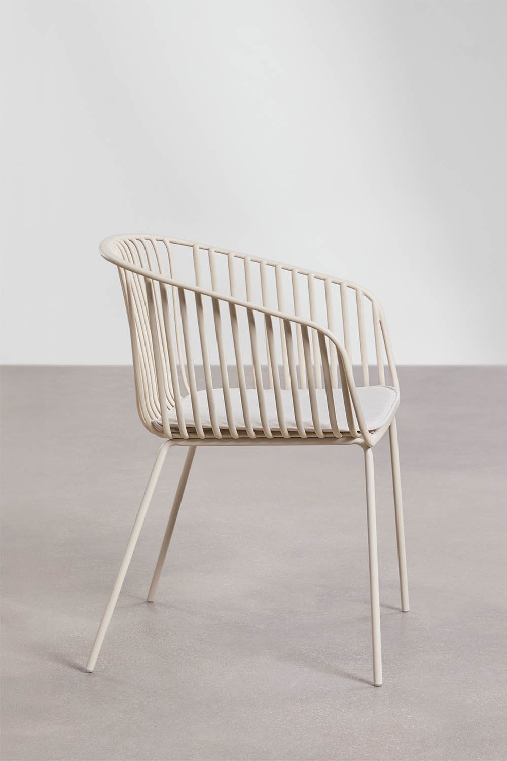 Aradina polypropylene dining chair with armrests, gallery image 2