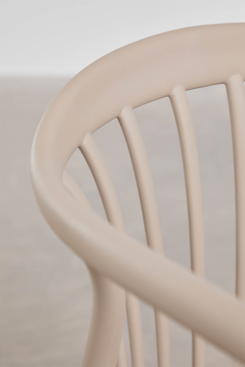 Pack of 6 stackable dining chairs with armrests in ivory polypropylene, gallery image 4
