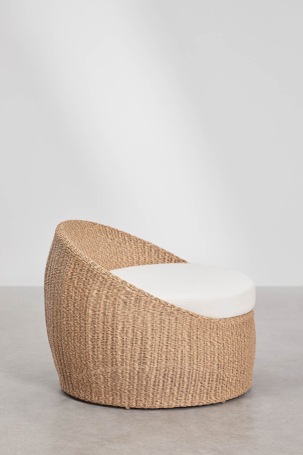 Clarnyx garden set with 2 armchairs and a coffee table in acacia wood and rattan, gallery image 3