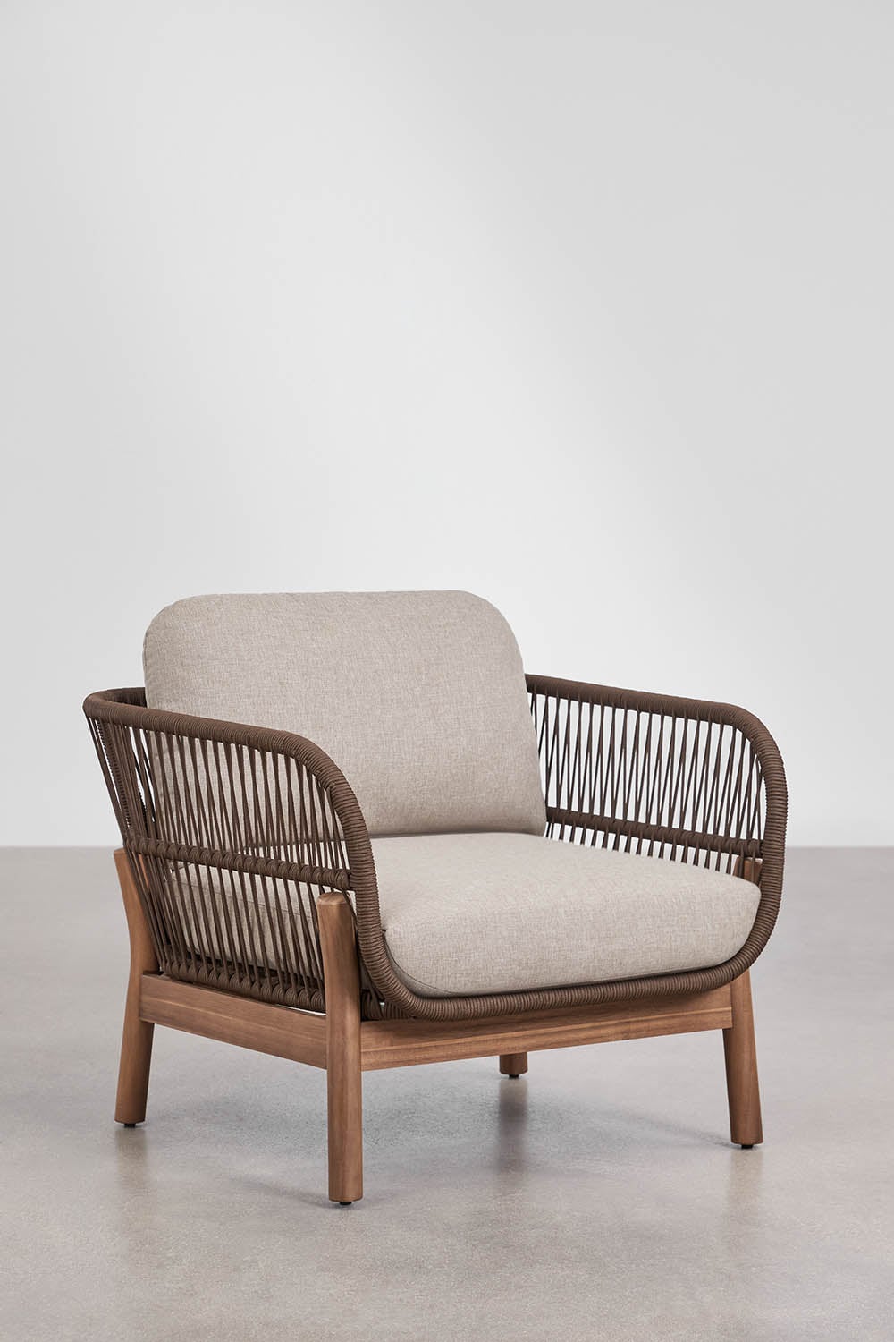 Karvia garden armchair in acacia wood and braided rope, gallery image 3