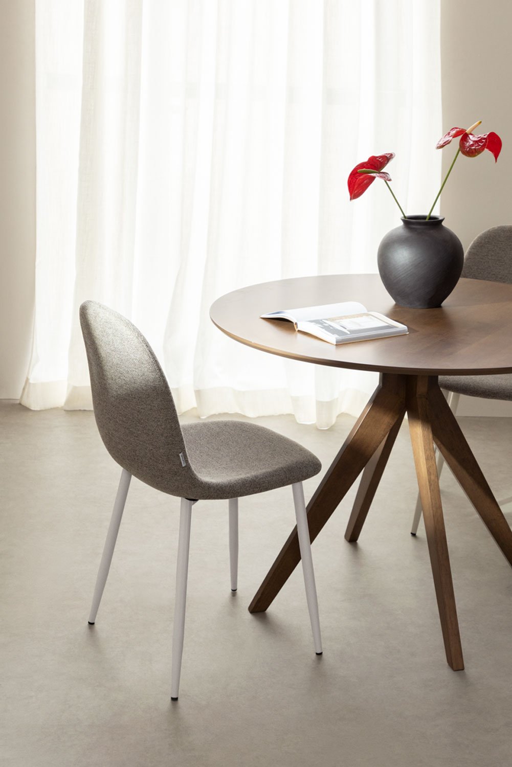 Pack of 2 Glamm dining chairs, gallery image 1