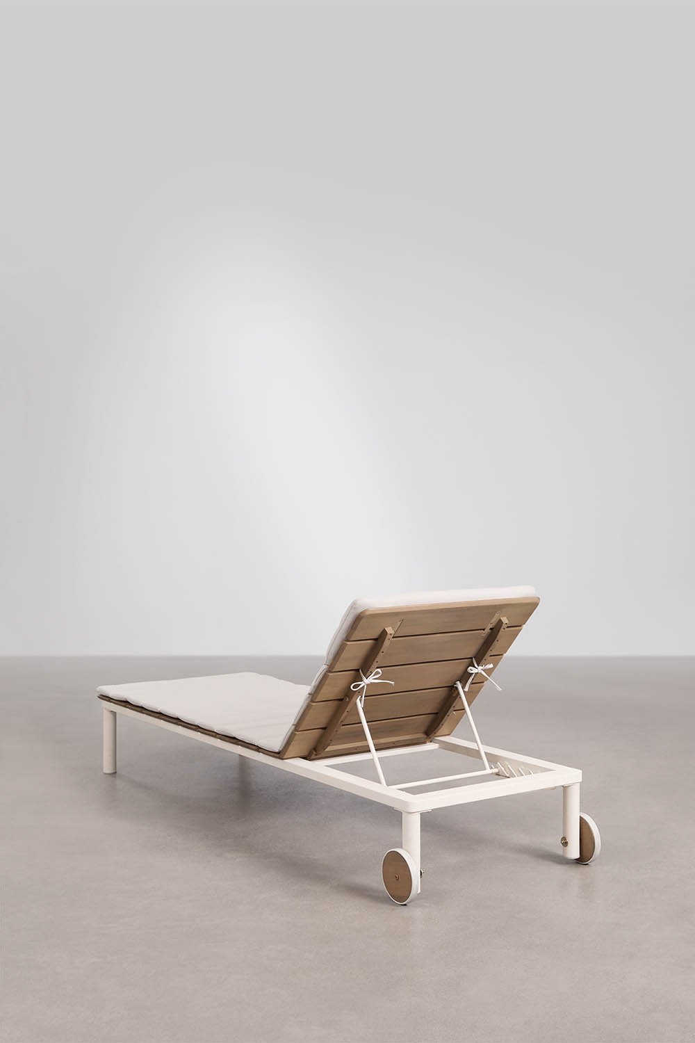 Sirka acacia wood reclining sun lounger, gallery image 4