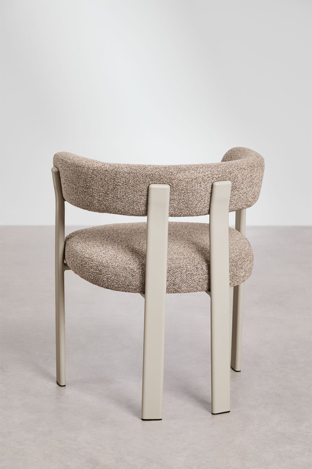 Pack of 4 upholstered dining chairs with armrests and iron frame Jolie, gallery image 5