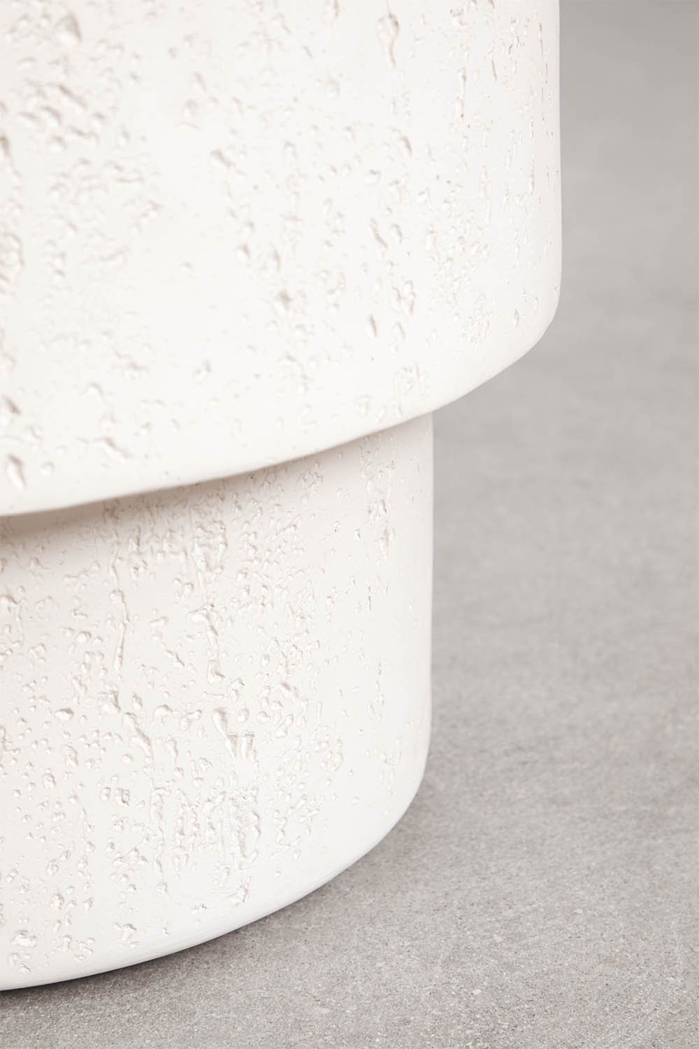 Selara round bedside table Ø45 cm in cement, gallery image 3