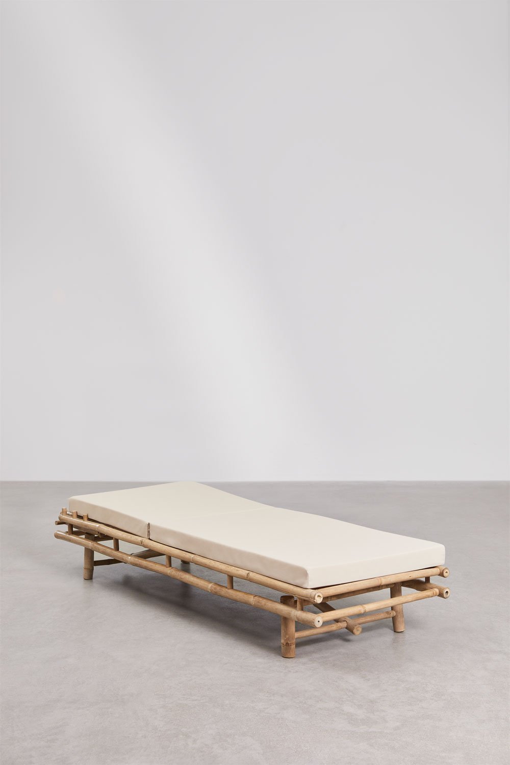 Gossy bamboo lounger, gallery image 3