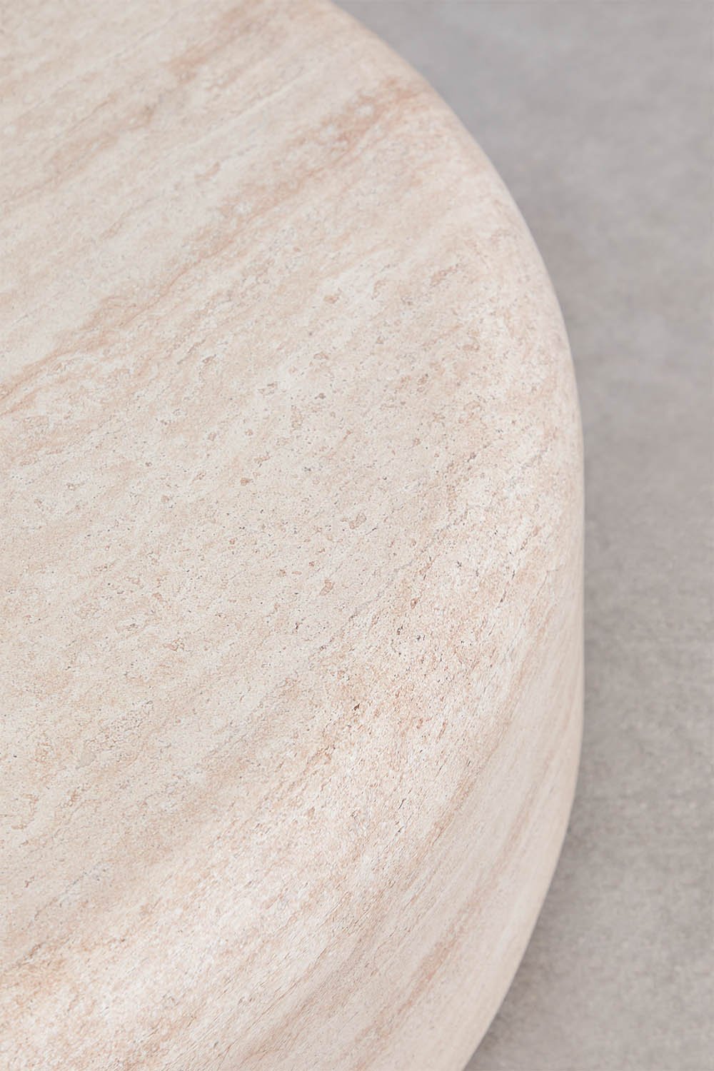 Set of 2 round cement Fonelas coffee tables, gallery image 5