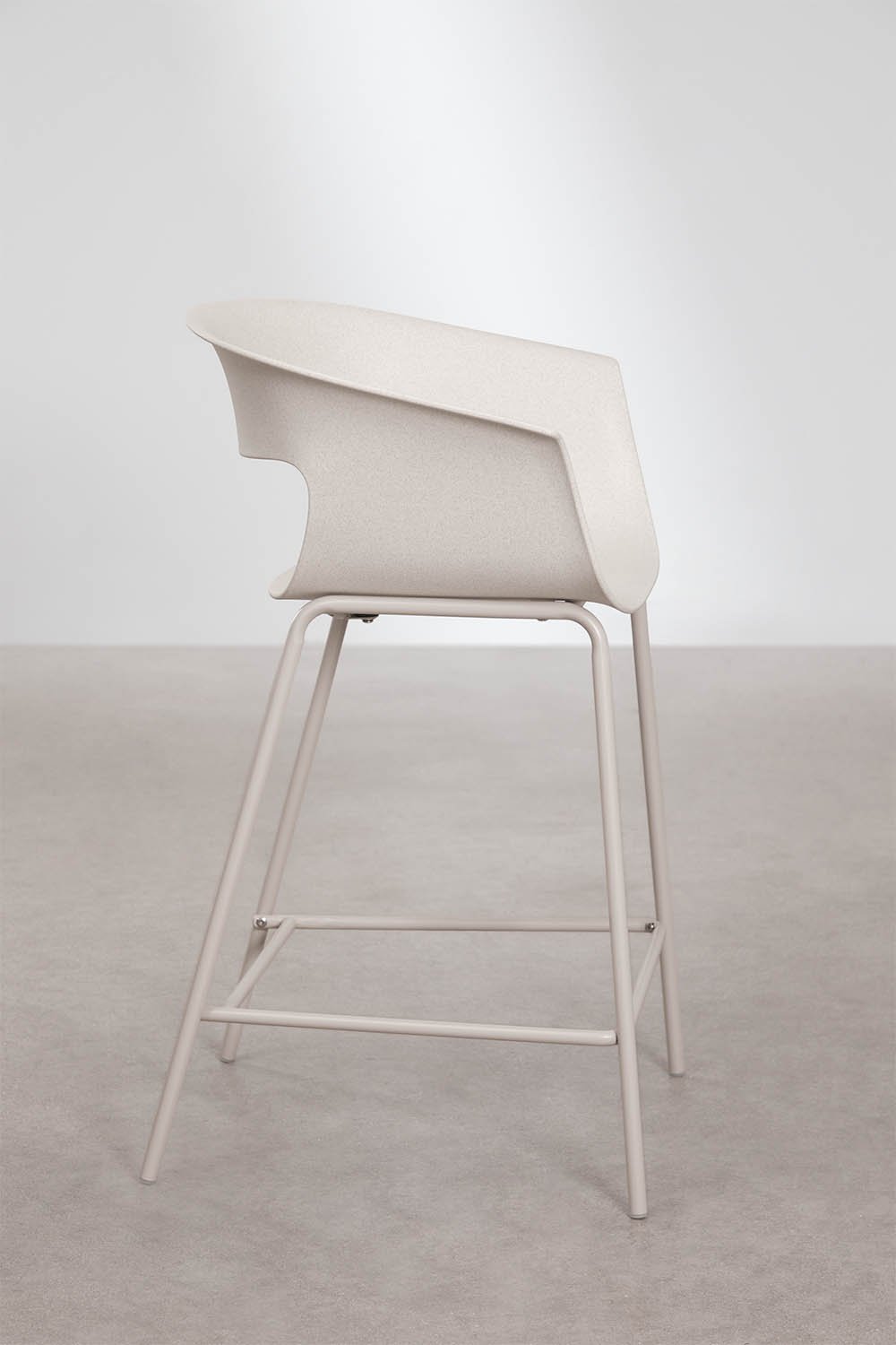 Pack of 2 high garden stools in polypropylene and steel Alanys, gallery image 2