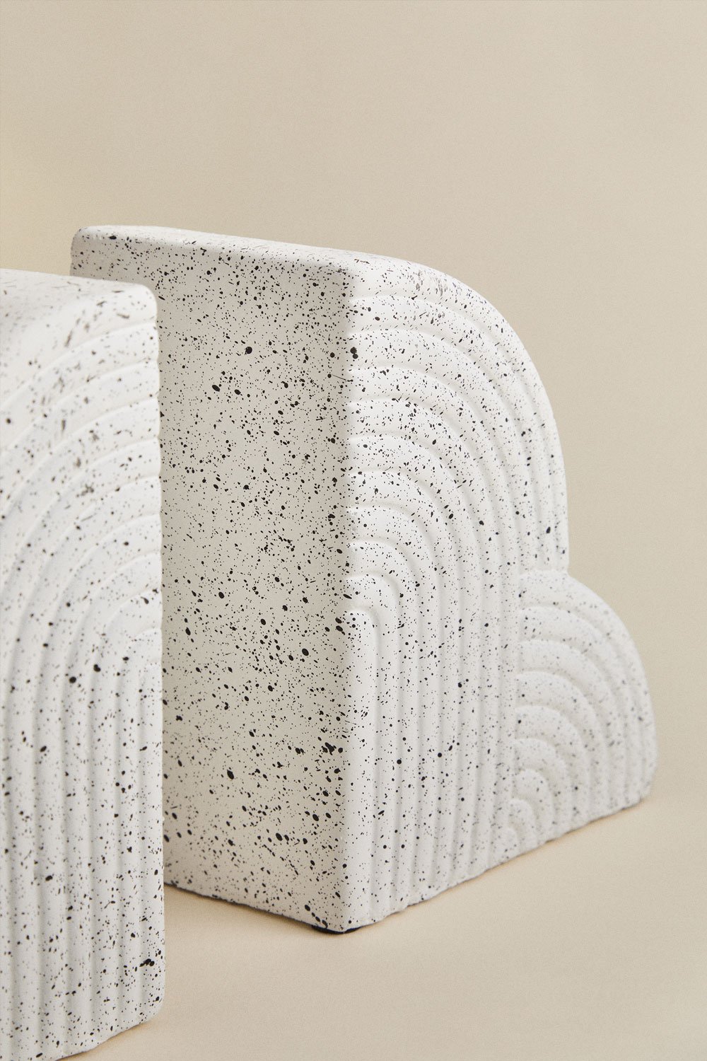 Belzer cement bookends, gallery image 4