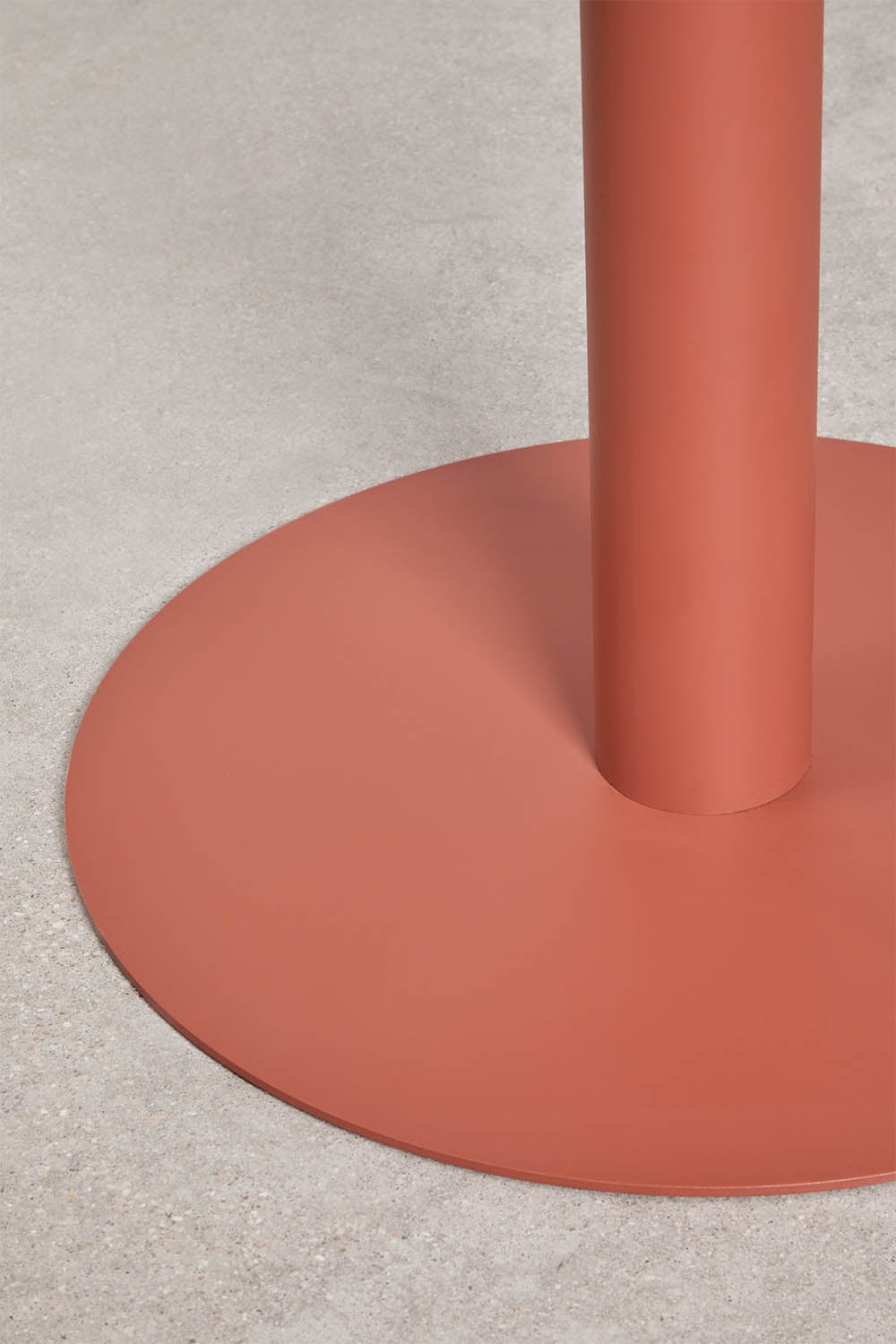 Round high garden table Ø60 cm in Mizzi iron, gallery image 3